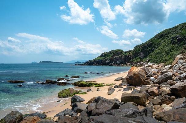 深圳南澳西冲海滩图片，深圳南澳西冲海滩攻略