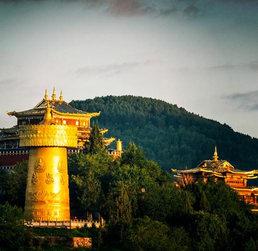 香格里拉景点分布图，香格里拉景点地图全图？