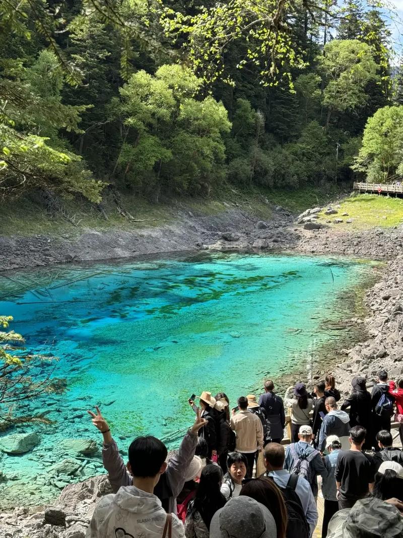 九寨沟现状怎么样,适合现在去旅游吗?