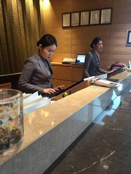 酒店前台工作女生能干吗?